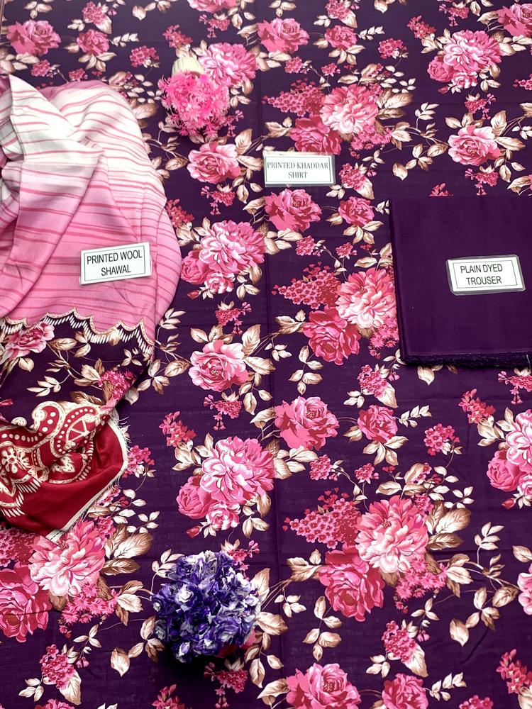 3 Pcs Women's Unstitched Khaddar Printed Suit - Image 4